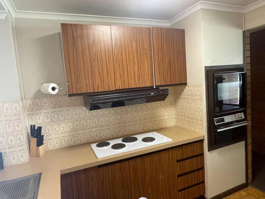 “Riverbank Retreat” Central Unit On The River Wagga Wagga Exterior photo
