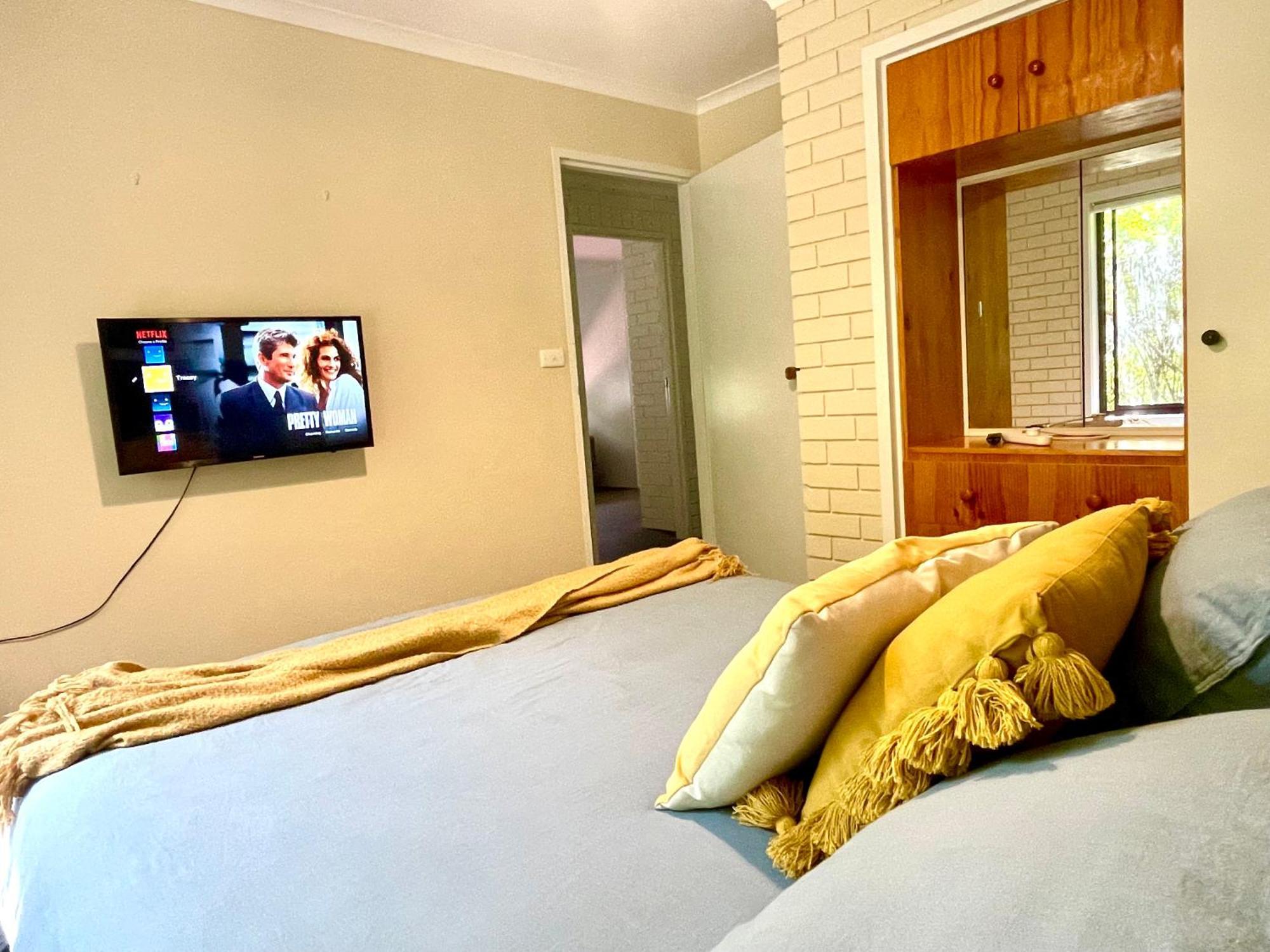 “Riverbank Retreat” Central Unit On The River Wagga Wagga Exterior photo
